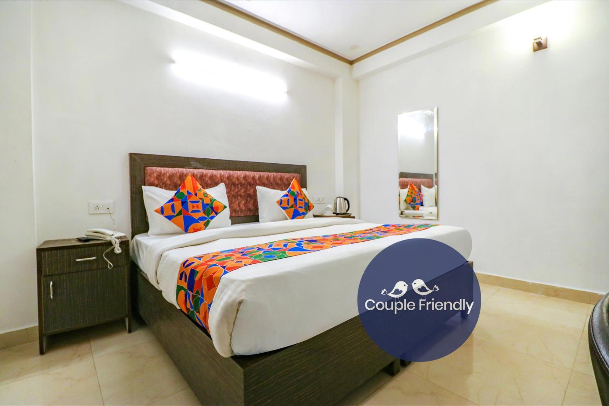 Fabexpress Dolphin International Near Delhi Airport Hotell New Delhi Exteriör bild